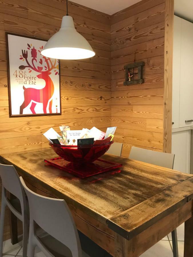 Alloggio Turistico Maison S Anselme Vda Aosta Cir 0015 外观 照片
